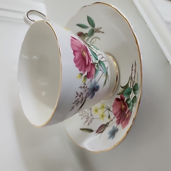 Regency English Wild Flowers Tea Cup & Saucer - Picture 5 of 9